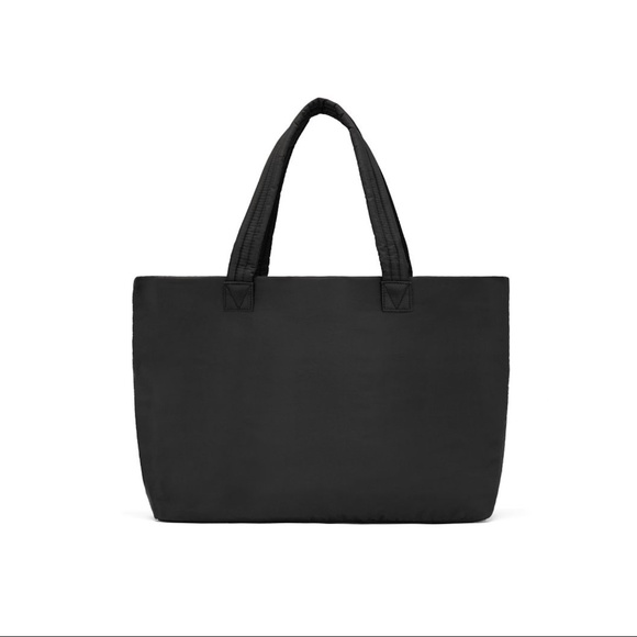 Victoria’s Secret Tote Bag Runway Patch Weekender - Picture 5 of 6